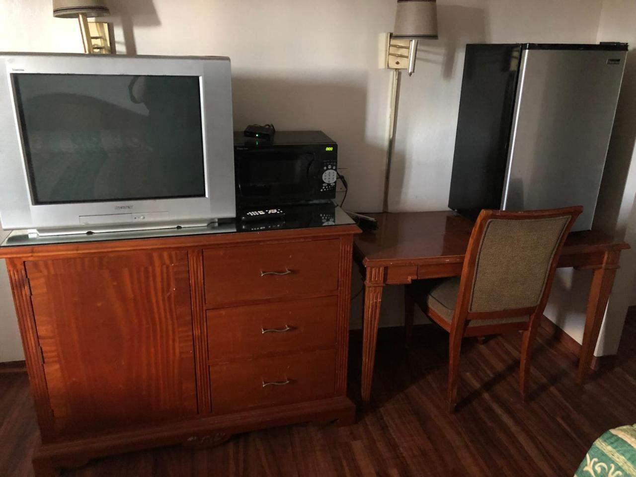 America'S Best Travel Inn Reno Bagian luar foto