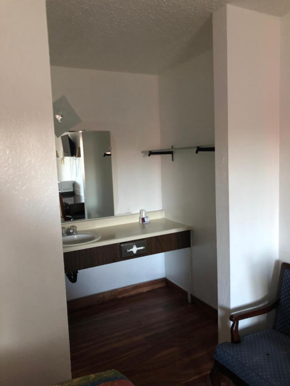 America'S Best Travel Inn Reno Bagian luar foto
